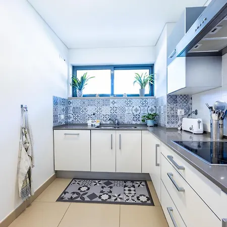 Marina Village - Gazelle * Lagos